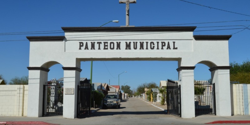 Brinda Panteón Municipal asesoría en trámites para terrenos