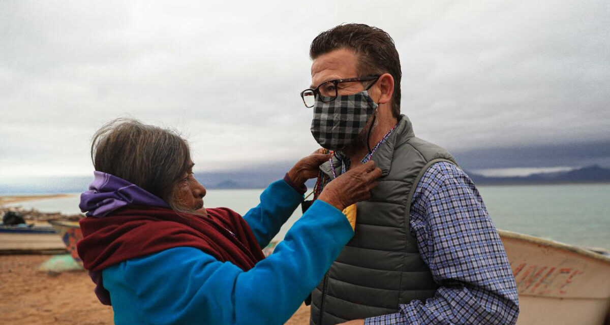 Visita Bours a las comunidades Seris y Comcáac