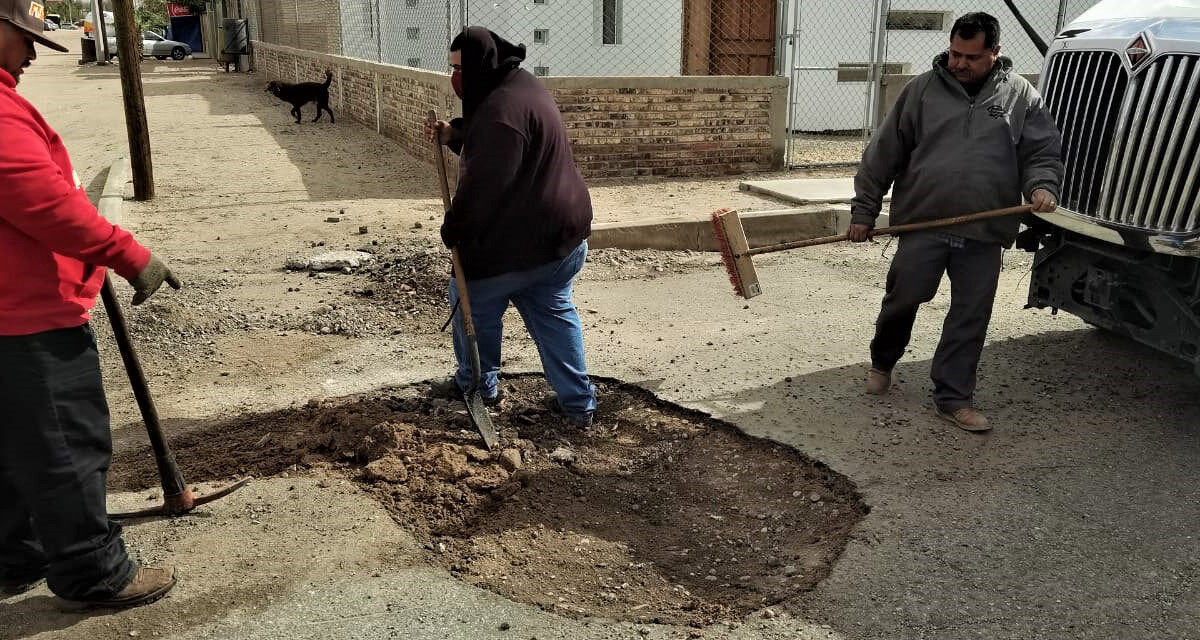 Trabaja Obras Públicas en campaña de bacheo