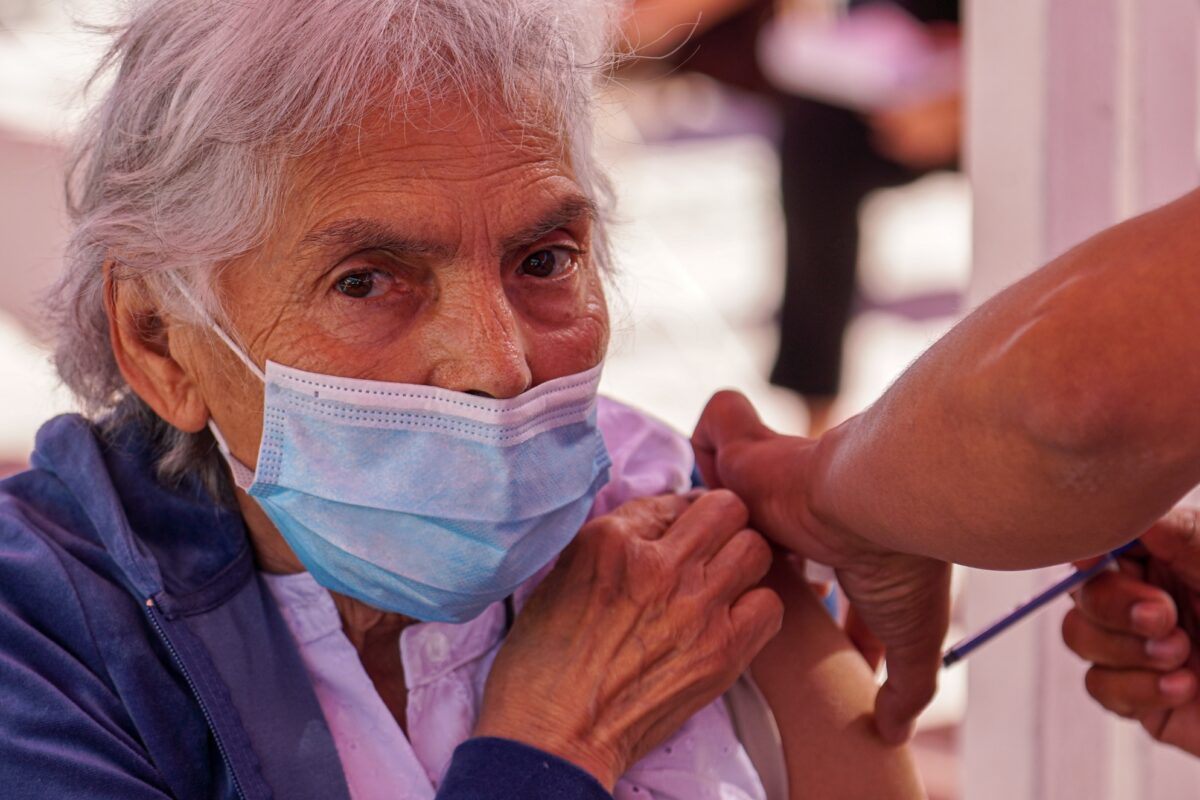 Afinan detalles para segunda aplicación de vacunas