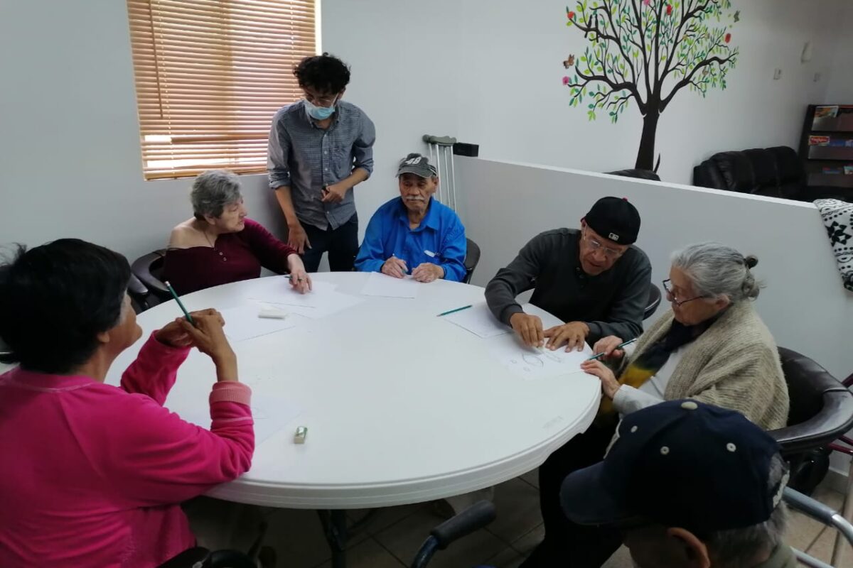 Llevan cursos artísticos a la Villa del Abuelo