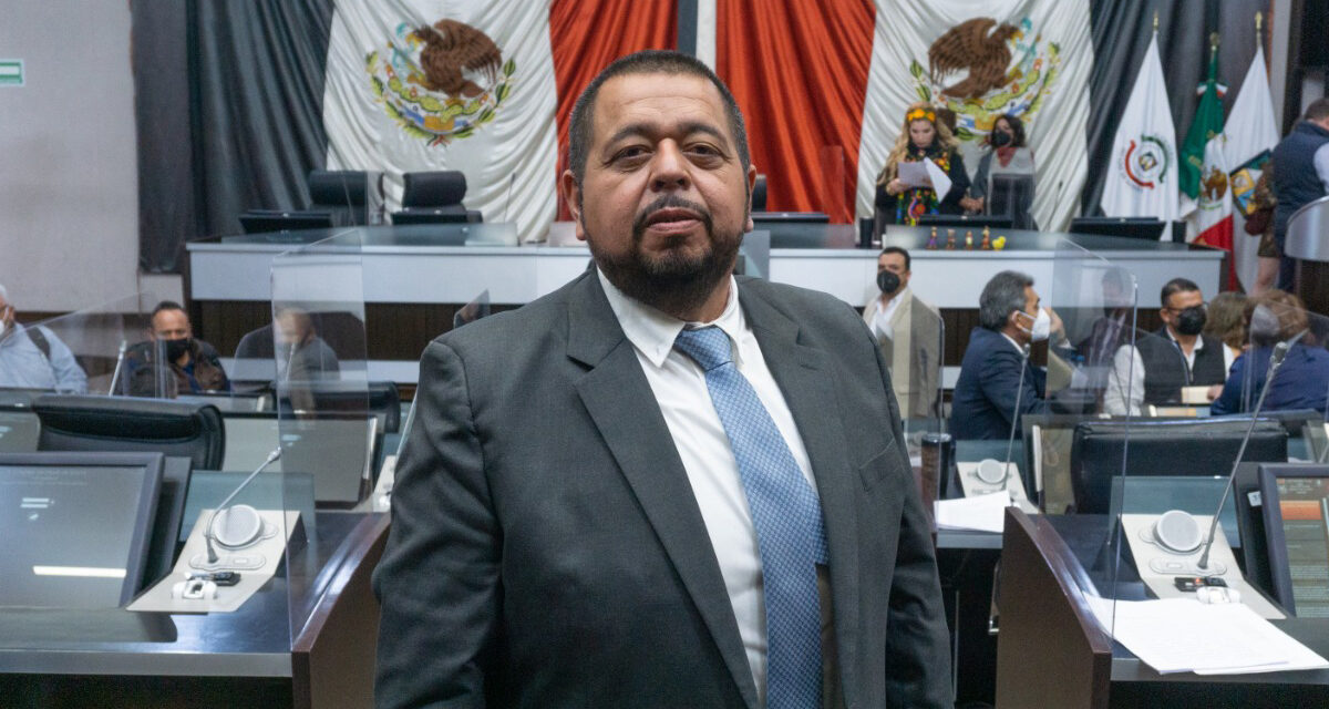 Solicita Salvador Urzúa a los ayuntamientos ahorro voluntario para retiro de policías