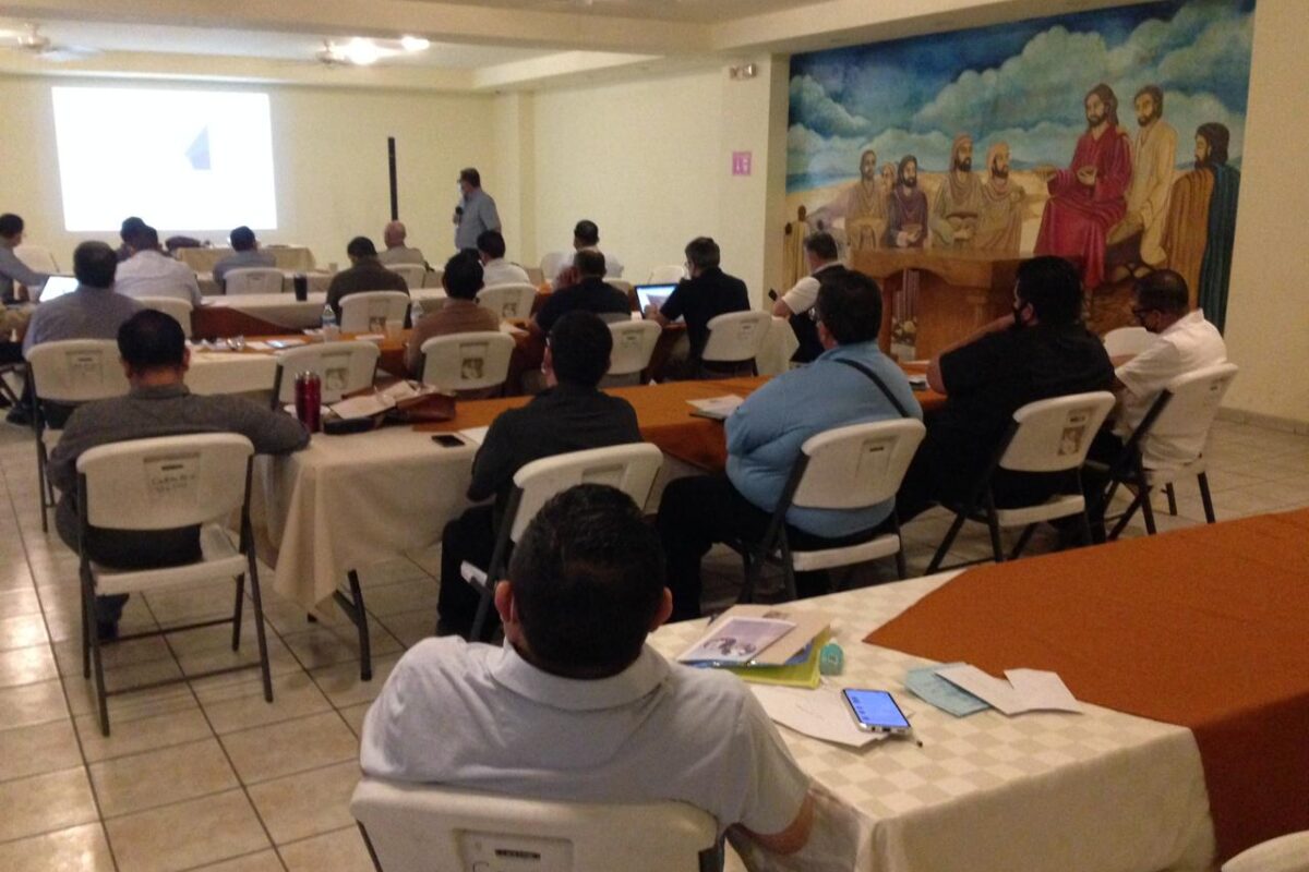 Planea Diócesis de Mexicali acciones por sus comunidades