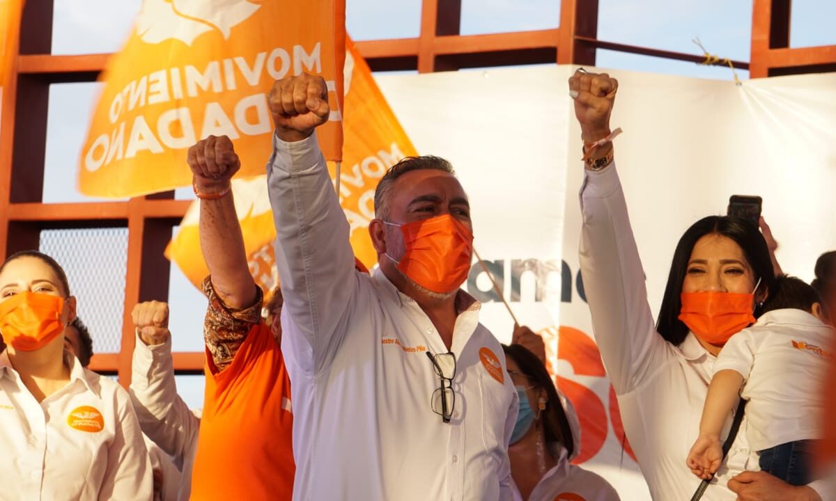 Continúa Montes Piña campaña rumbo a la alcaldía