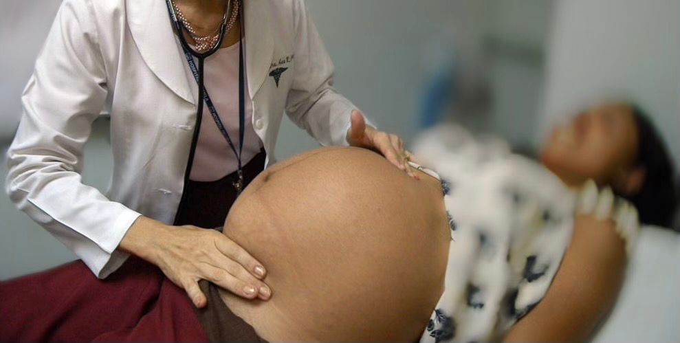 Promueven atención médica durante el embarazo