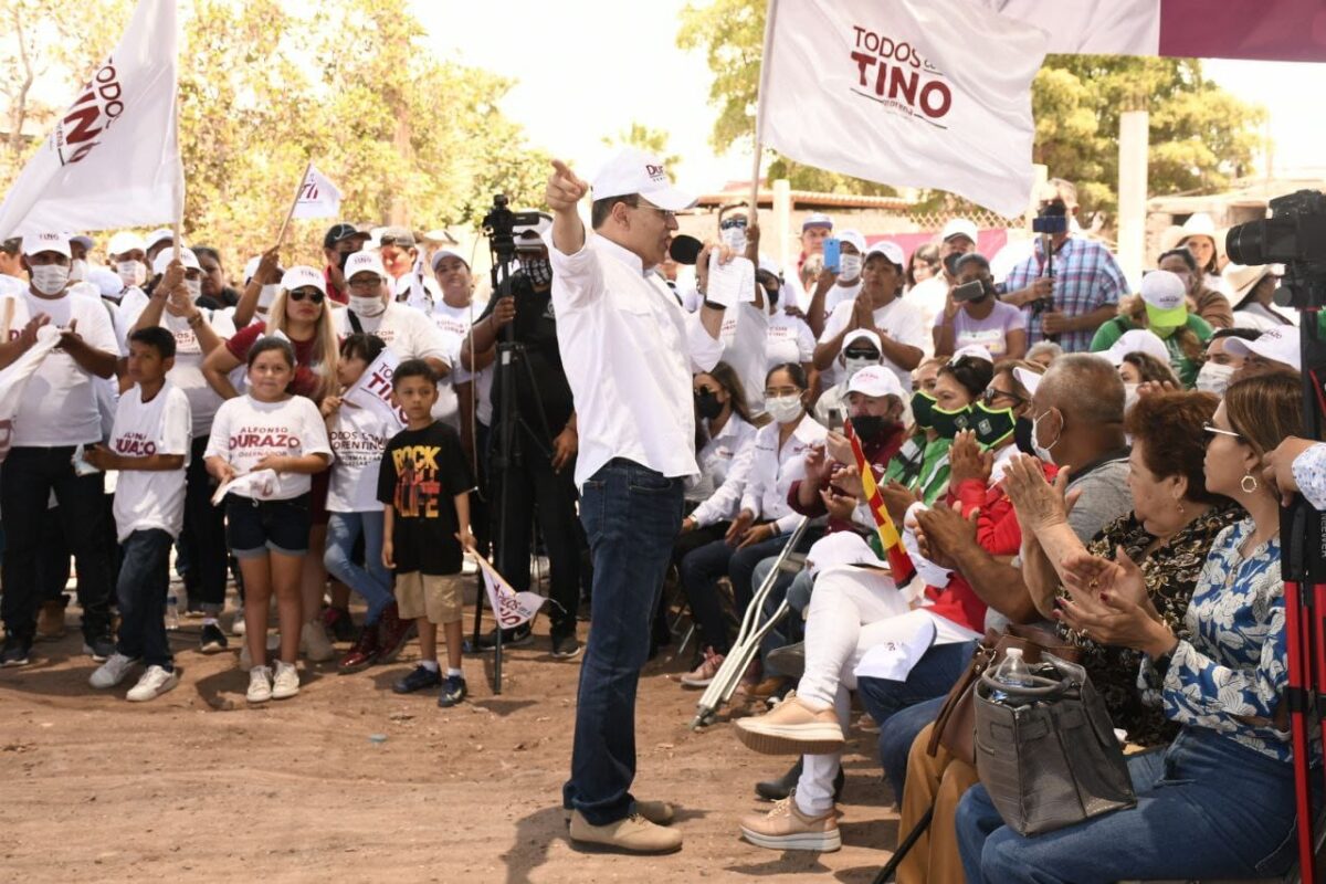 Alfonso Durazo hace el compromiso de construir una carretera que beneficie al Paredón Colorado