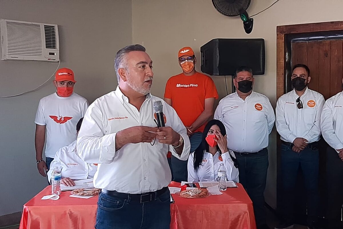 Presenta Montes Piña decálogo para un gobierno de 10
