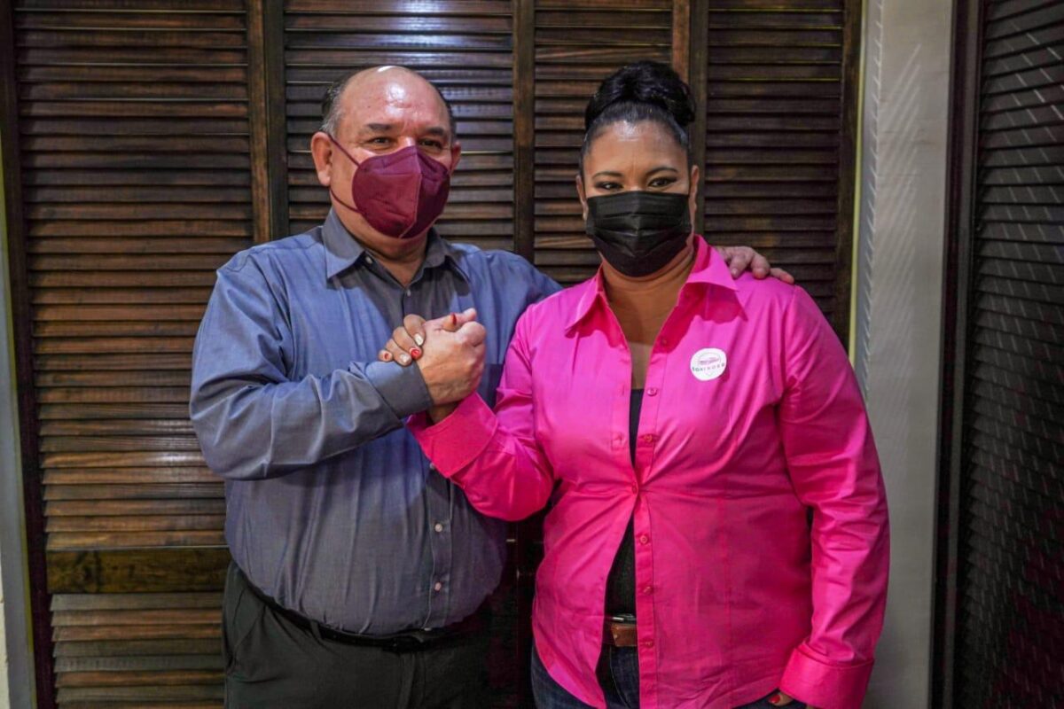 Va Santos González por más pavimentaciones