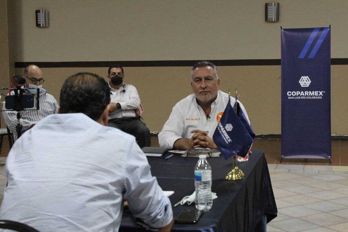 Montes Piña pretende reactivar la economía de la mano de los empresarios y cámaras de SLRC