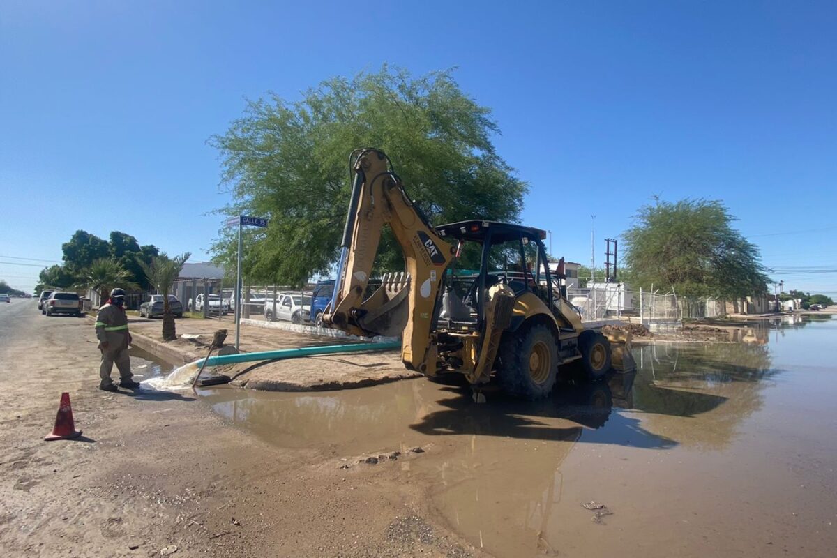 Trabaja Oomapas en desfogue del pozo #10