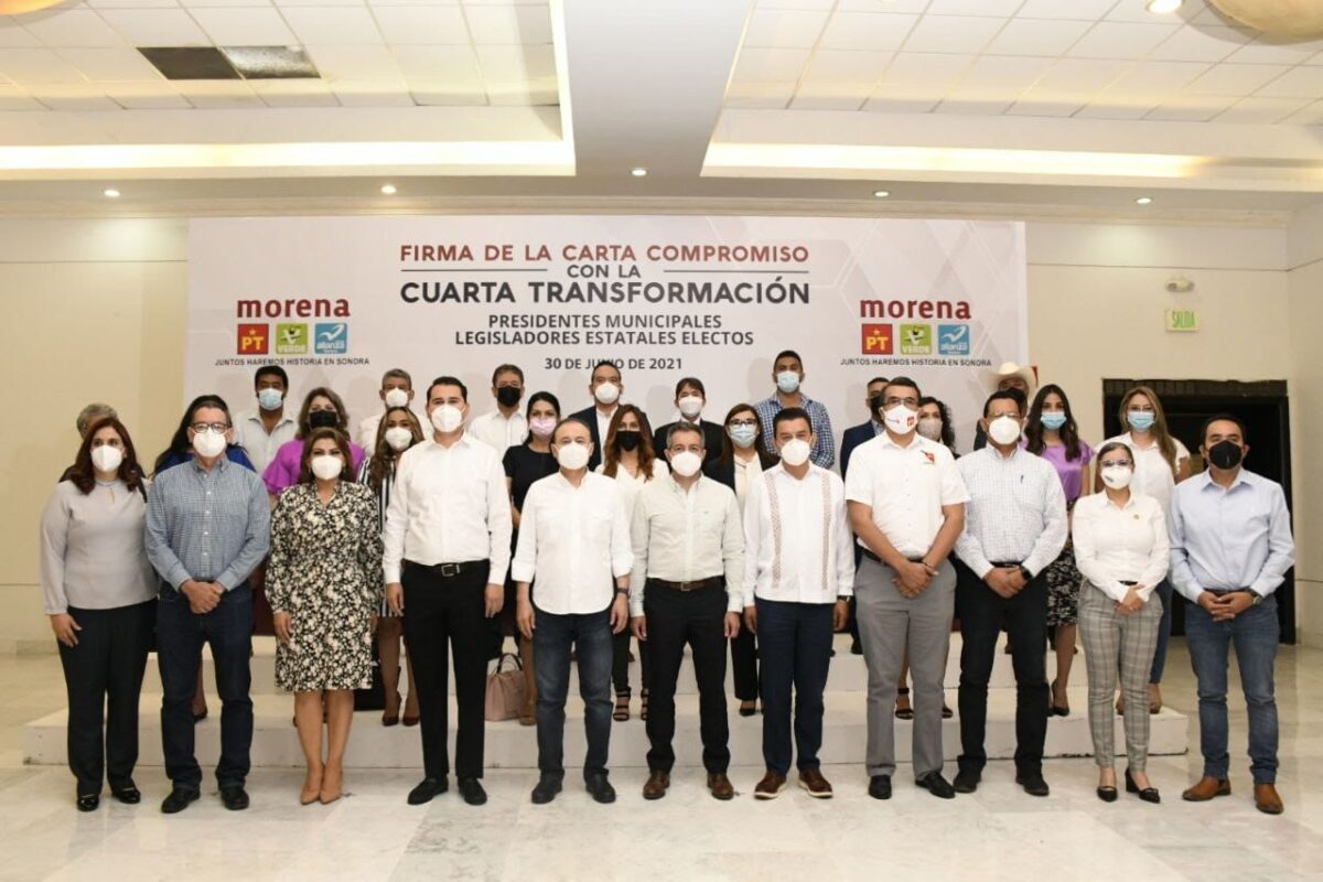 Durazo encabeza la firma de la Carta compromiso con la Cuarta Transformación.