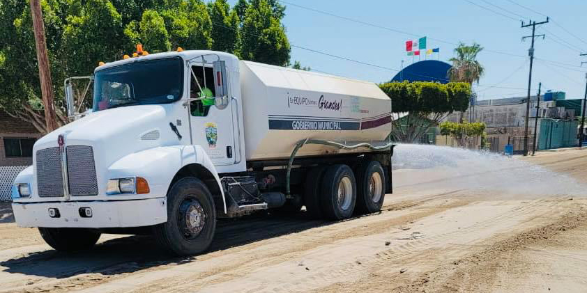 Facilita Plan Cisterna tránsito de vehículos por las vialidades de terracería de SLRC