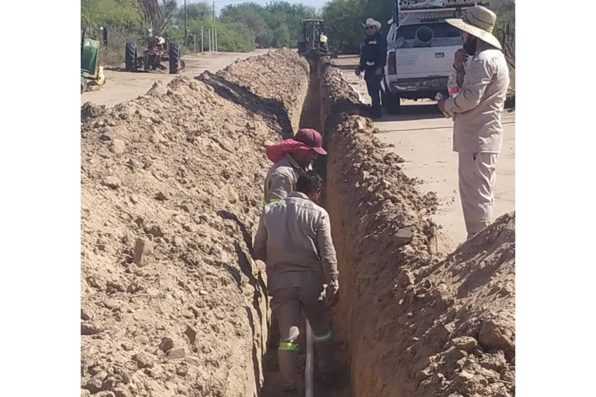 Combate Oomapas rezago en abastecimiento de agua en el valle de SLRC