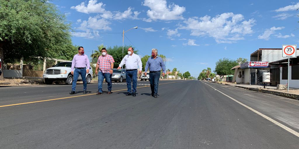 Continúa mantenimiento de calles y avenidas en SLRC