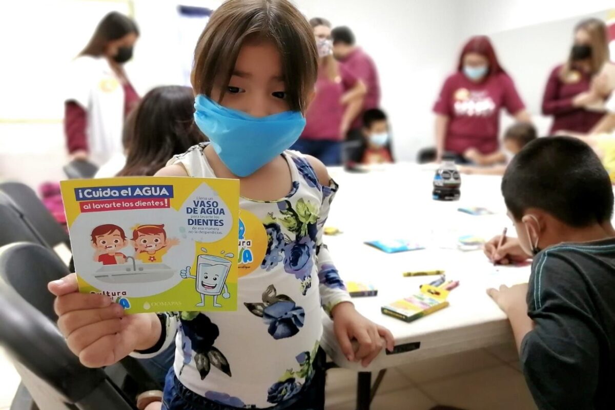 Juegan y aprenden niños en “Verano divertido” con Oomapas