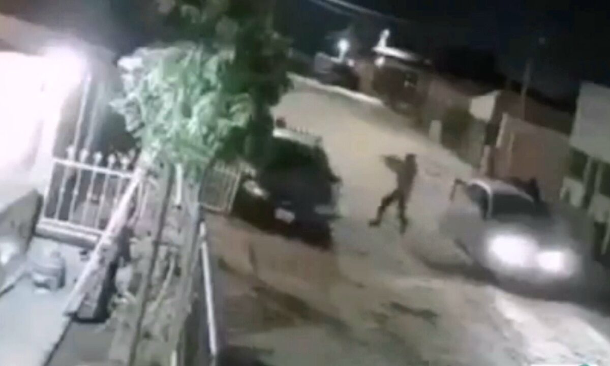[VIDEO] Graban el momento que asesinan a dos hombres en Algodones BC