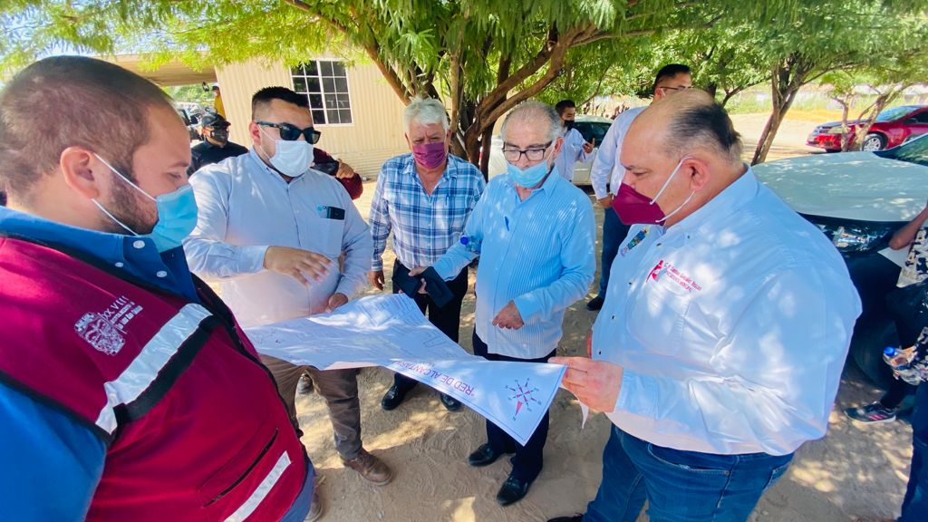 Supervisa Alcalde introducción de agua potable y drenaje en el valle de SLRC