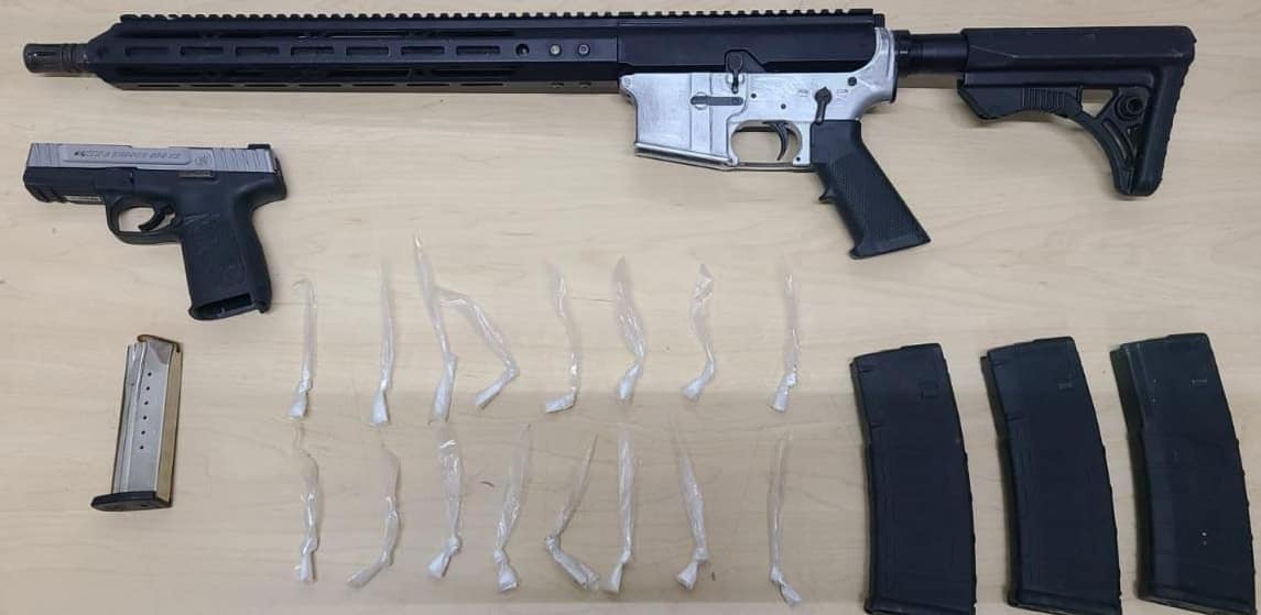 Aseguran SEDENA y Estatales a 6 hombres, droga y arsenal en Guaymas