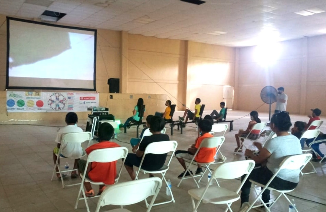 Continúan las funciones de “Cine Móvil Toto” en SLRC