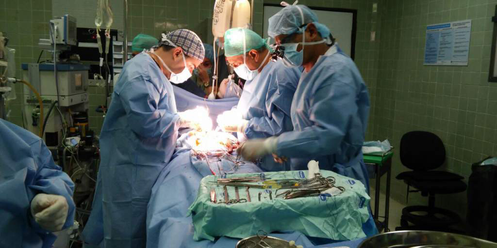 Realizan cirugía a corazón abierto a recién nacido en el HG de Obregón