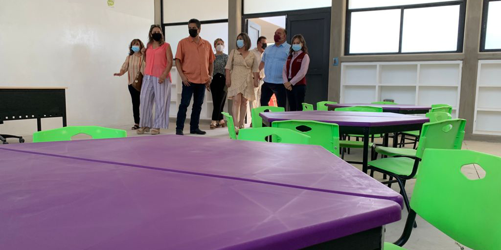 Entrega Alcalde llaves de nuevas escuelas en la Topahue