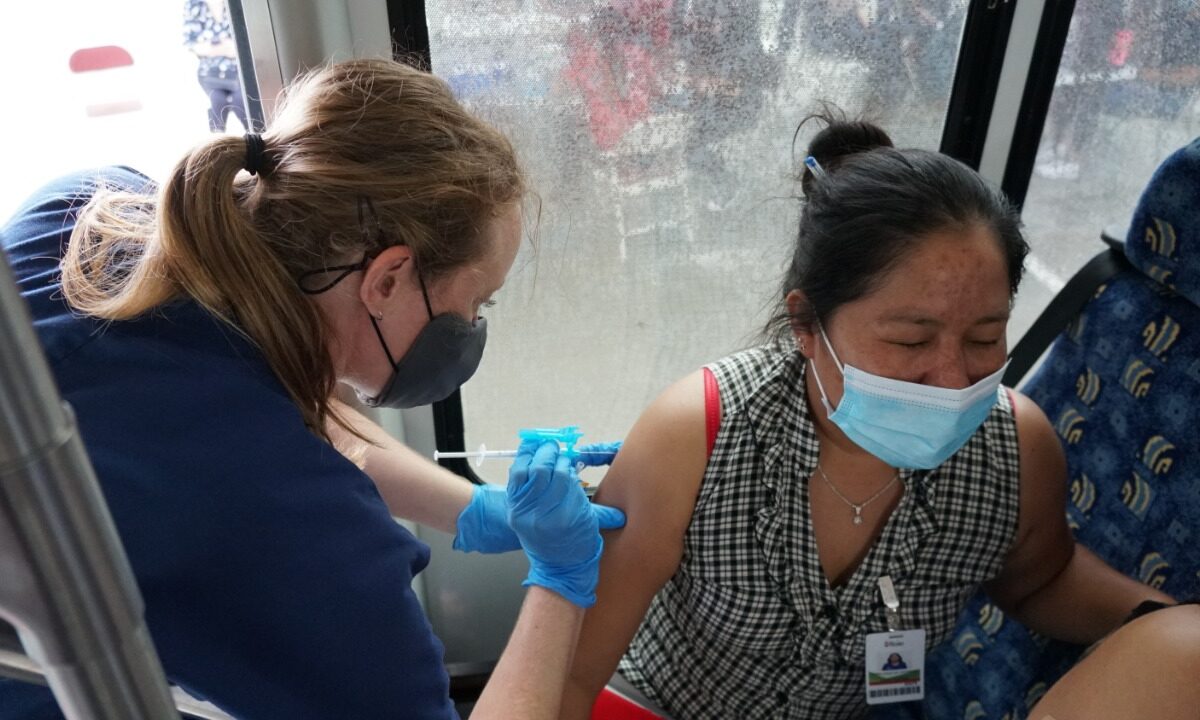 Colabora Ayuntamiento de SLRC en segunda jornada de vacunación transfronteriza