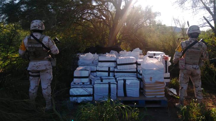 Decomisa SEDENA una tonelada de metanfetaminas en Caborca