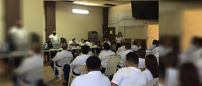 Policía Municipal instruye a trabajadores del volante en manejo a la defensiva