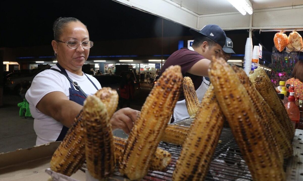 Proyectará área gastronómica del FTS a comerciantes locales