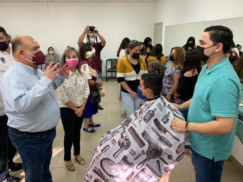 Inician cursos y talleres en Desarrollo Social de SLRC