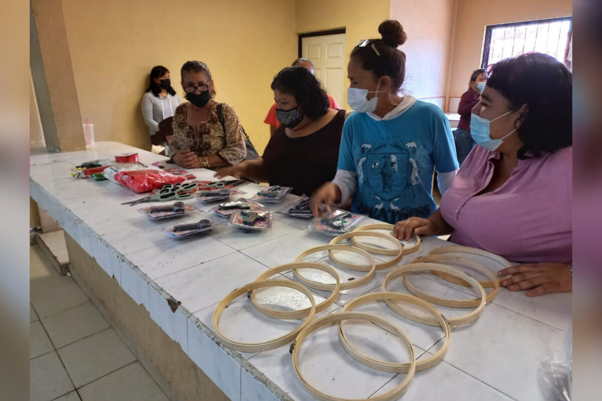 Llevan cursos de Desarrollo Social al valle de SLRC