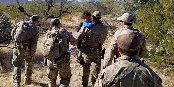 CBP rescata a menor que estaba perdido en el desierto de Arizona
