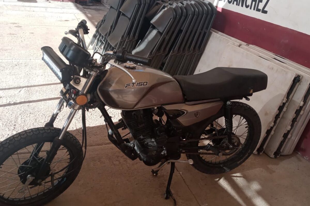 Policía Municipal localiza en el valle de SLRC motocicleta abandonada