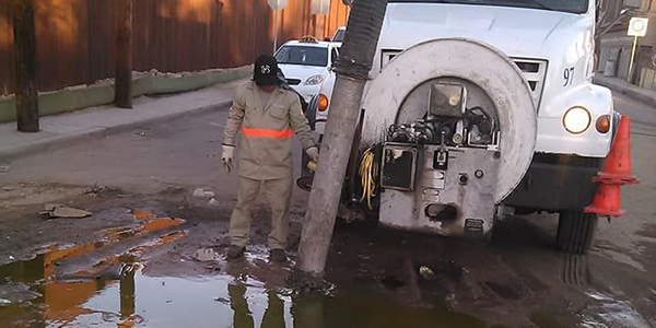 Deben comerciantes cumplir con instalación de trampa de grasa: Oomapas