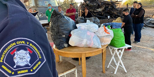 Apoya Protección Civil a familia afectada por incendio en Riíto