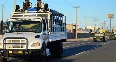 Se enfrentan a balazos Guardia Nacional y sicarios al sur de la ciudad