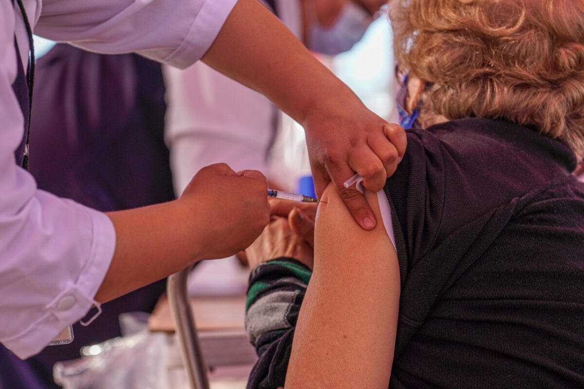 Vacunarán a rezagados y aplicarán segundas dosis el sábado