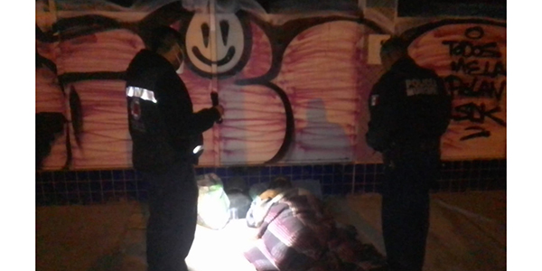 Ayuda Protección Civil a buscar refugios temporales a personas en condición de calle