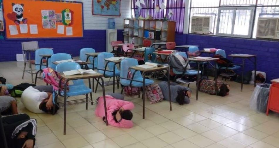 Llevará PC curso de prevención a escuela primaria de SLRC