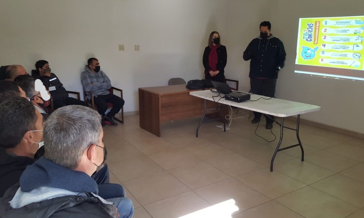 Lleva Oomapas pláticas de cuidado del agua al CIRA