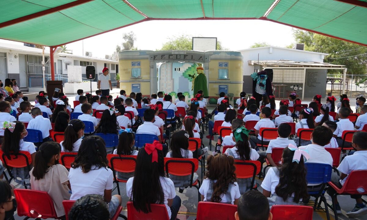 Llevan capacitaciones de orientación alimenticia en escuelas de SLRC
