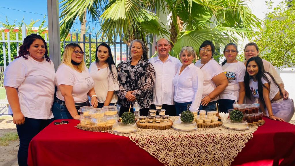 Participa Alcalde en clausura de cursos AED en Desarrollo Social