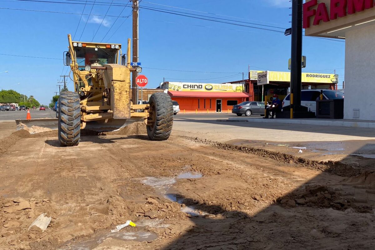 Inician los trabajos de pavimentación de la 5 de Mayo de la calle 26 a la 30