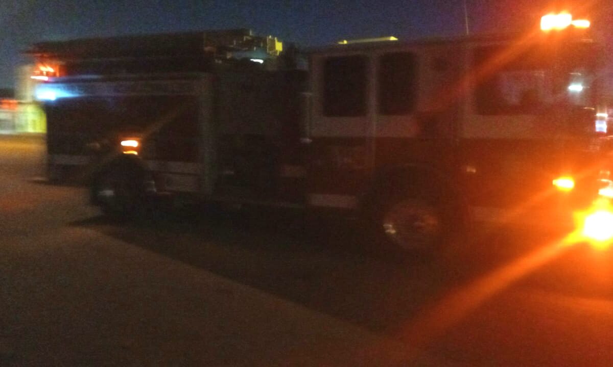 Atienden Bomberos Municipales reportes por tormenta de arena