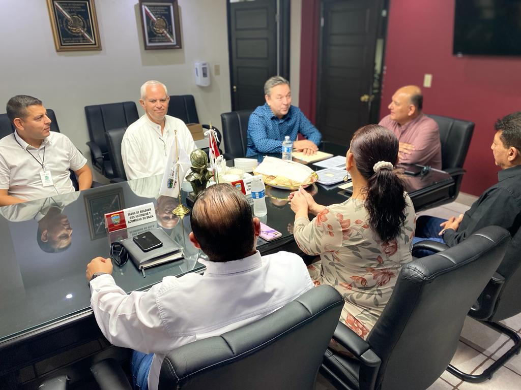 Acuerdan SEC y Ayuntamiento de SLRC brindar certeza jurídica a escuelas públicas