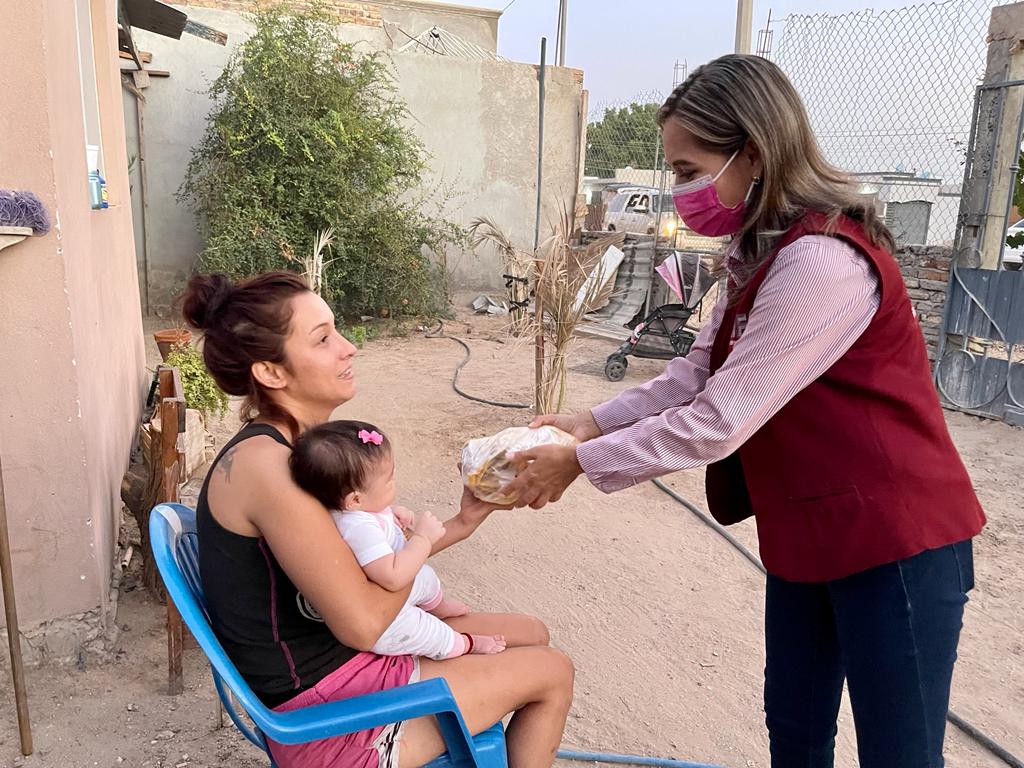 Garantiza DIF asistencia social y bienestar a miles de familias de SLRC