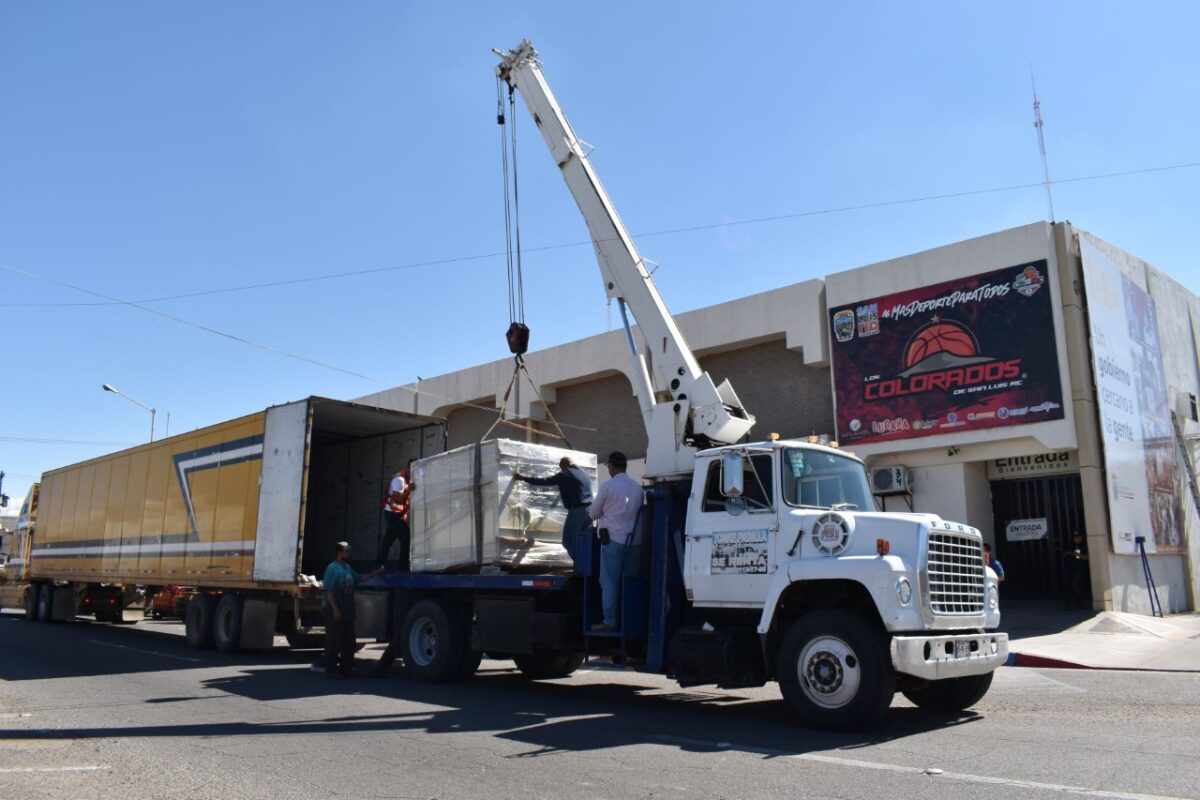 Avanzan trabajos para mejorar climatización en el Gimnasio Municipal