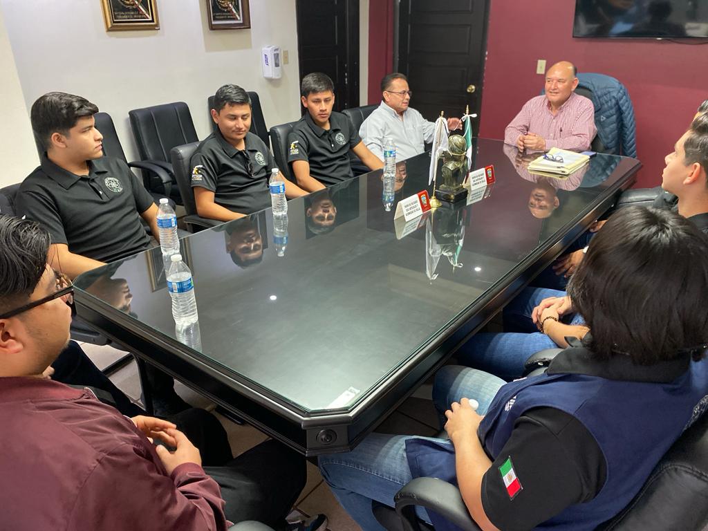 Recibe Alcalde visita de campeones en Robótica de UT-SLRC