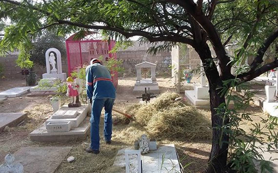 Llaman a mantener limpios tumbas y nichos en panteones de SLRC