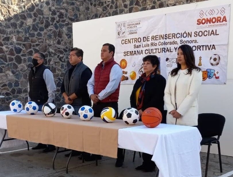 Donan material para deportes al Cereso de SLRC